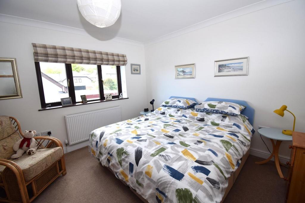 Bed 3.JPG