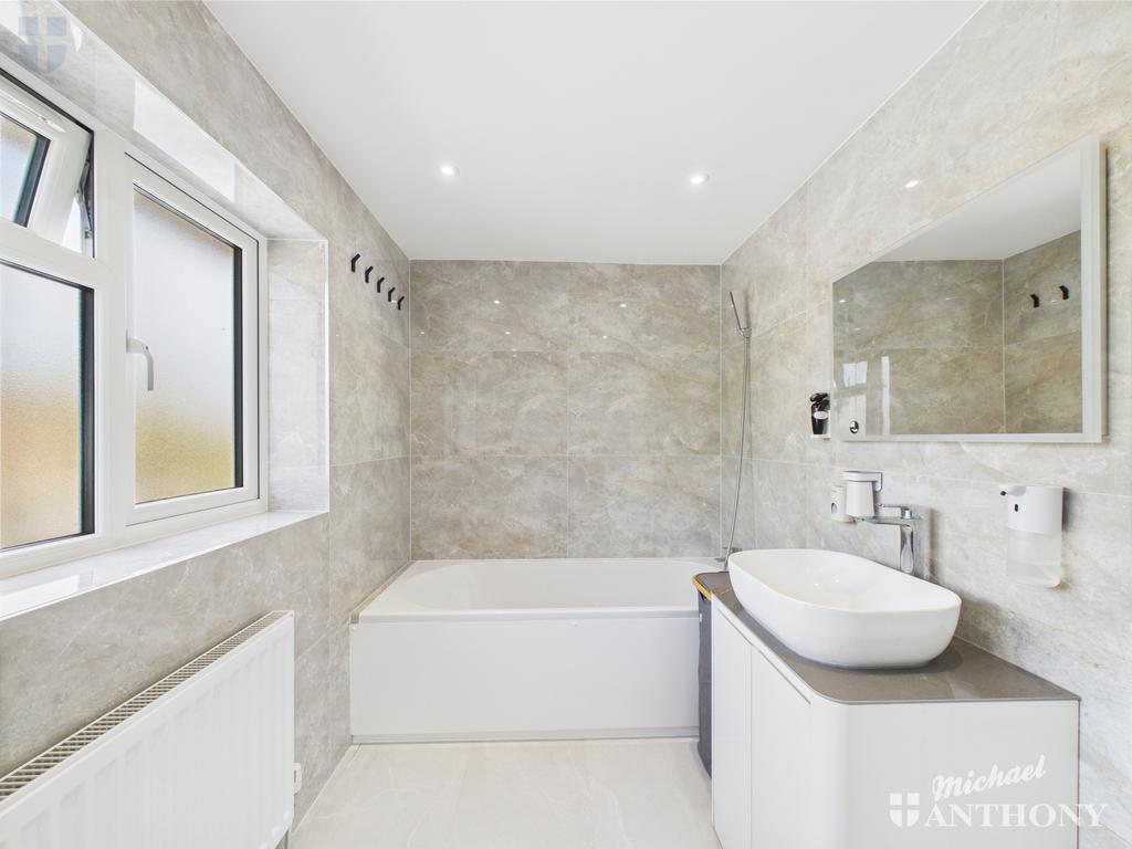 Cam03218 g0 pr0634 still014