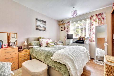 1 bedroom apartment for sale, Derwent Crescent, Arnold, Nottingham