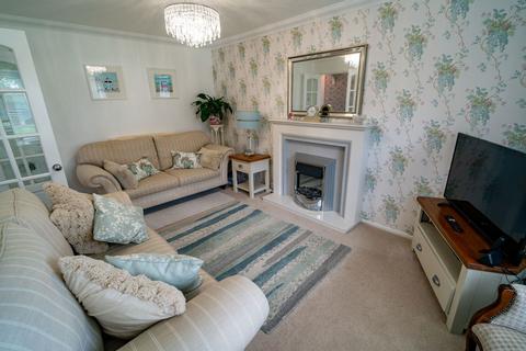 2 bedroom semi-detached bungalow for sale, High Street, Solihull B90
