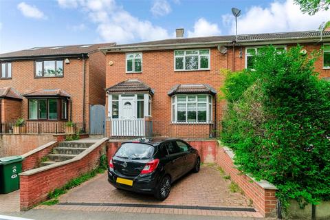 Yardley Lane, London E4