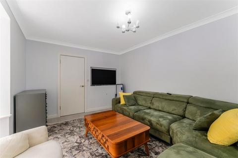 3 bedroom semi-detached house for sale, Yardley Lane, London E4