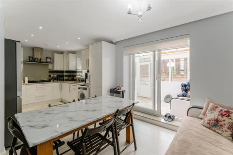 3 bedroom semi-detached house for sale, Yardley Lane, London E4