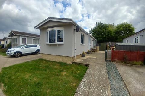 2 bedroom park home for sale, Orchard Park, Littlehampton, BN16