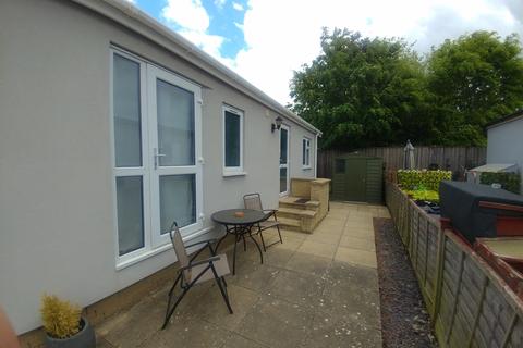 2 bedroom park home for sale, Orchard Park, Littlehampton, BN16
