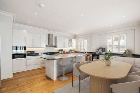 4 bedroom townhouse to rent, Montpelier Walk, London, SW7