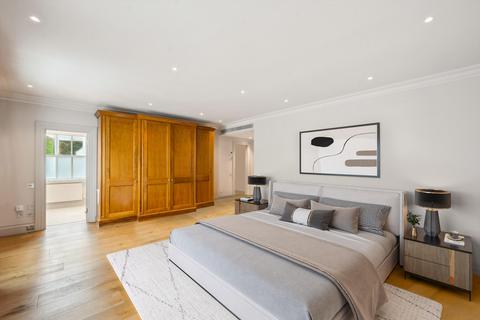 4 bedroom townhouse to rent, Montpelier Walk, London, SW7