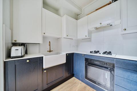 1 bedroom apartment for sale, Milkwood Road, London, SE24