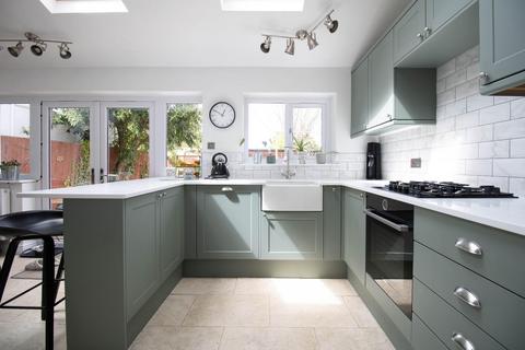 3 bedroom semi-detached house for sale, Meadowlands Road., Cambridge