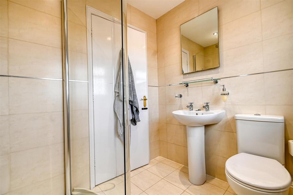 25 St Leonards Close-09.jpg