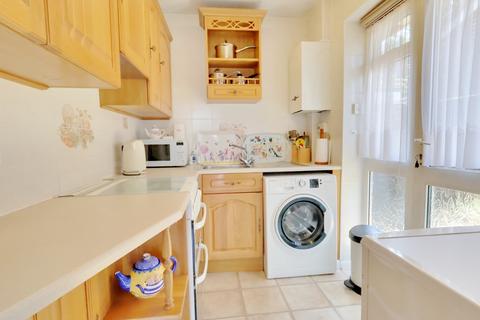 2 bedroom detached bungalow for sale, The Vale, Hythe