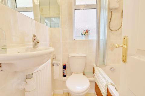 2 bedroom detached bungalow for sale, The Vale, Hythe