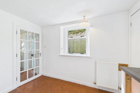 Chepstow, High Street, Errol, Perth, PH2 7QQ