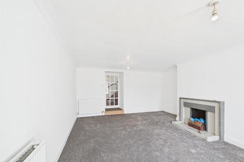 Chepstow, High Street, Errol, Perth, PH2 7QQ