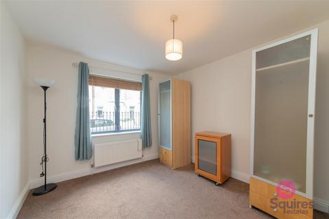 2 bedroom flat to rent, Tollington Way, London