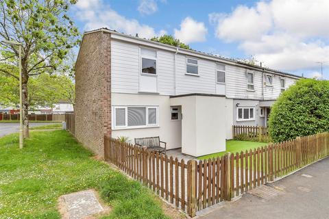 4 bedroom end of terrace house for sale, Chaffinch Green, Waterlooville PO8