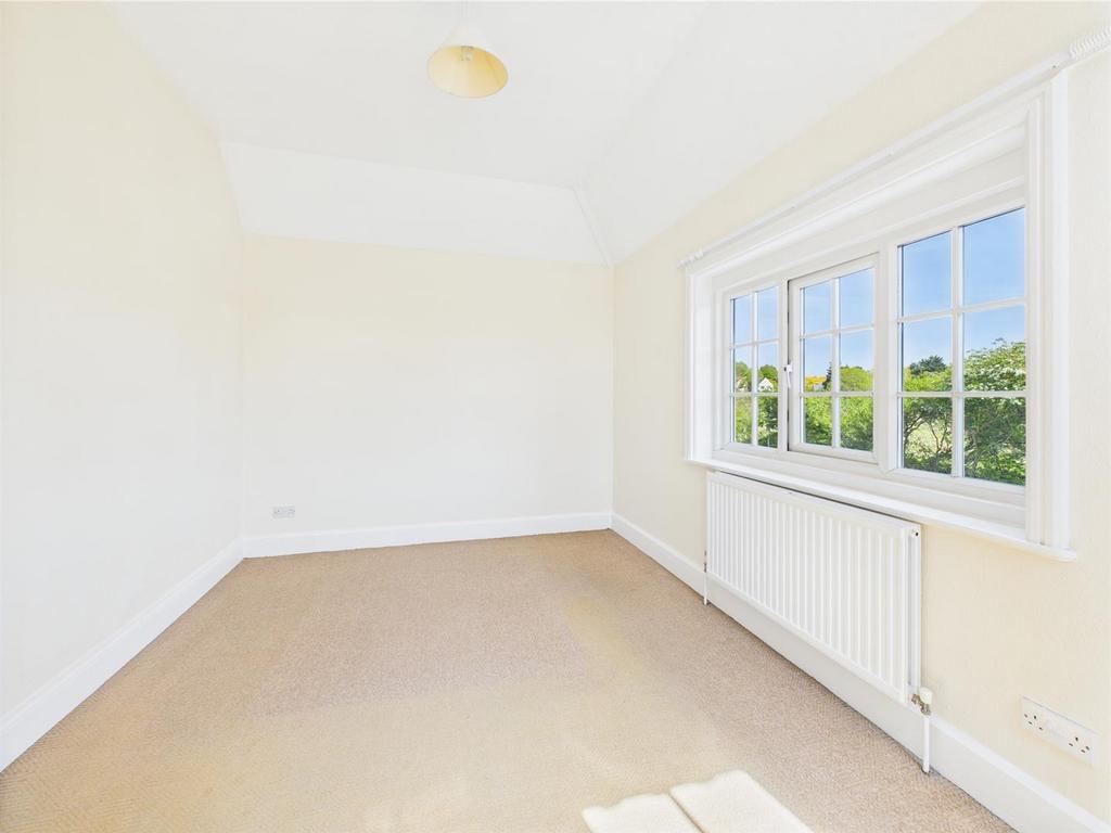 CAM04116 G0-PR0172-STILL026.jpg