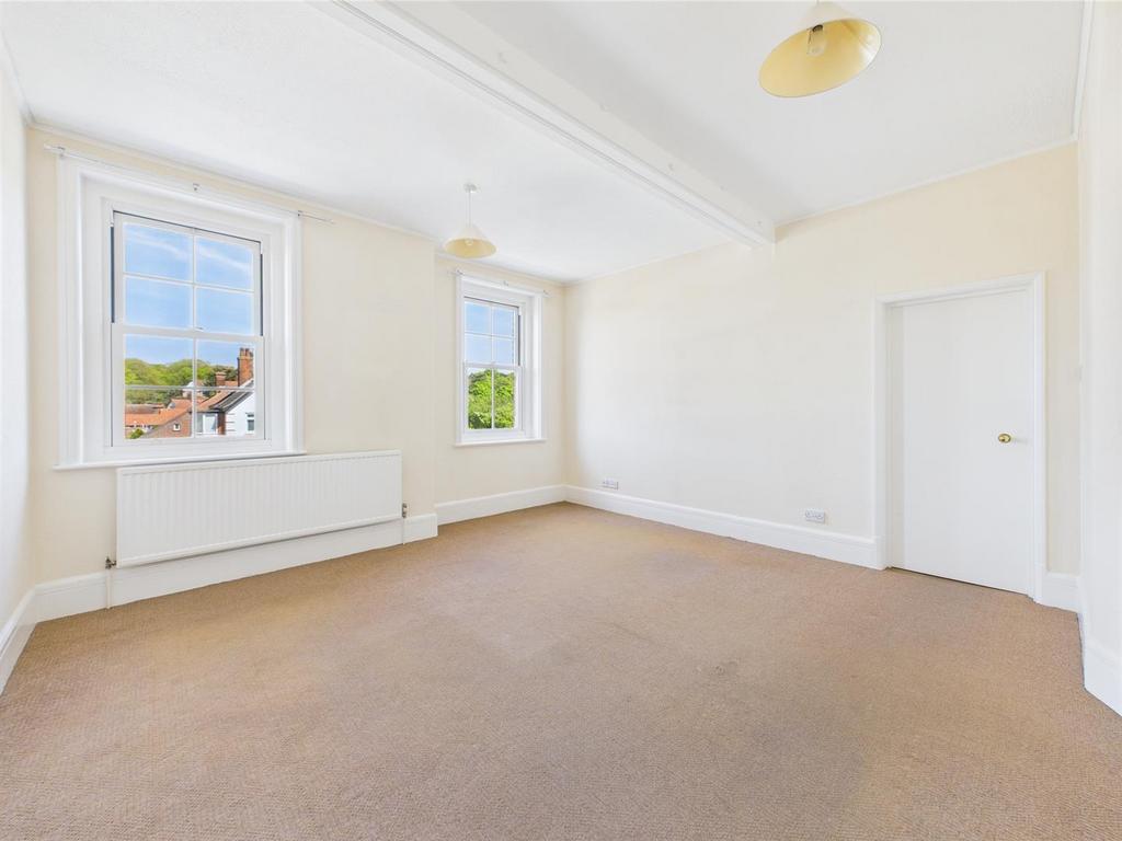 CAM04116 G0-PR0172-STILL001.jpg