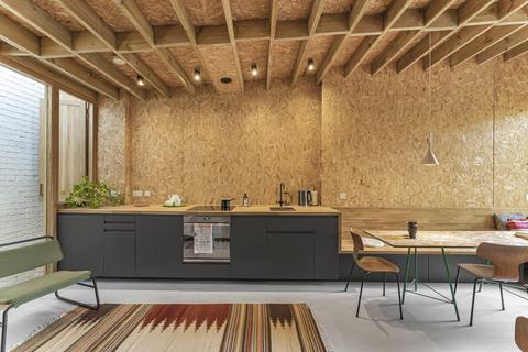39 Voss Street, London, E2 6HP