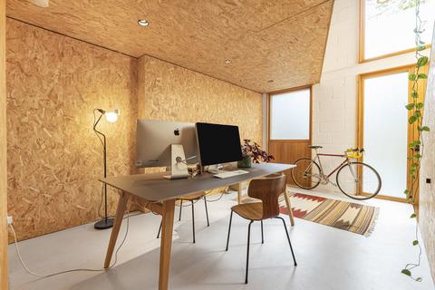 39 Voss Street, London, E2 6HP