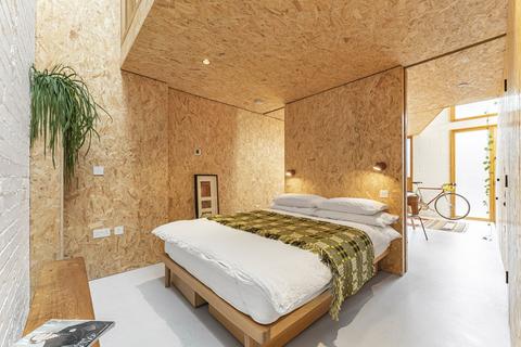 39 Voss Street, London, E2 6HP