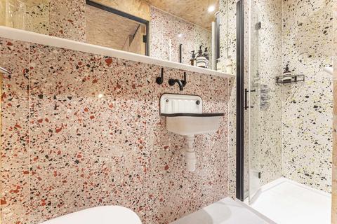 39 Voss Street, London, E2 6HP