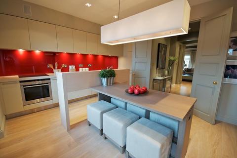 2 bedroom flat to rent, Cadogan Square, London, SW1X