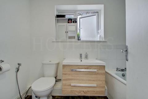 3 bedroom terraced house for sale, Verney Street, London, NW10