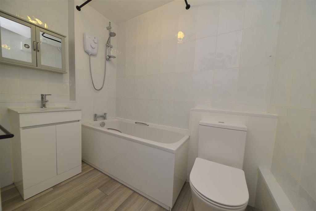 Bathroom.JPG