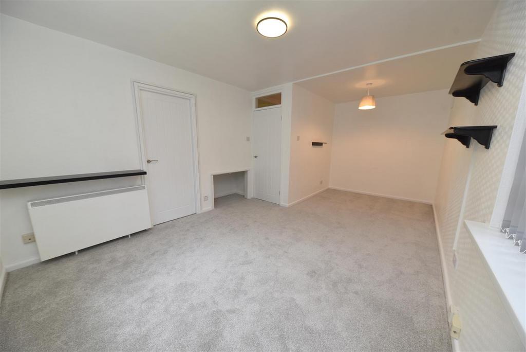Living room2.JPG