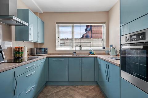 4 bedroom detached house for sale, Portway, Manchester, M22