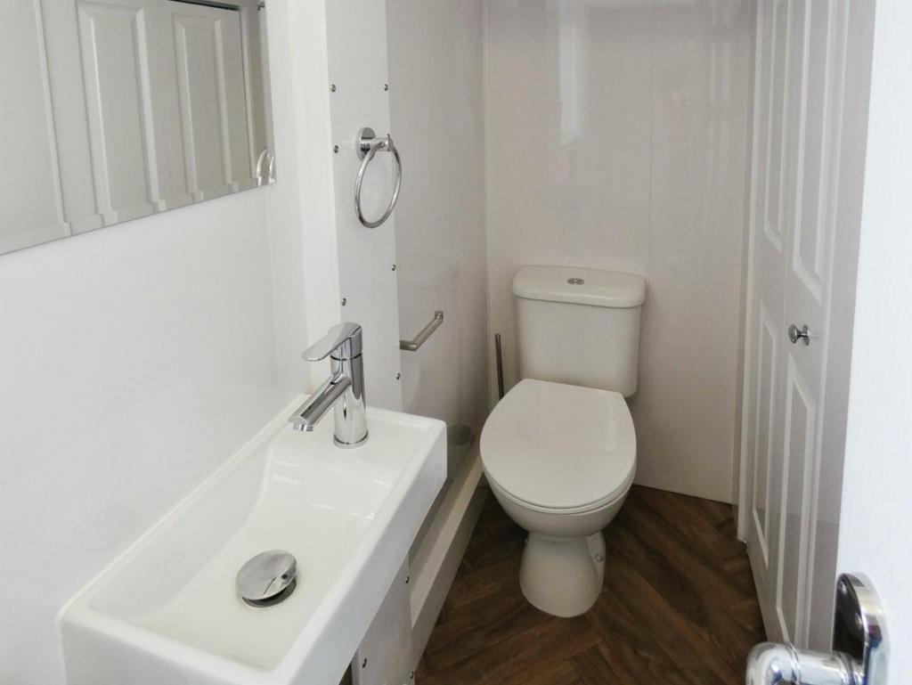 WC/Cloakroom