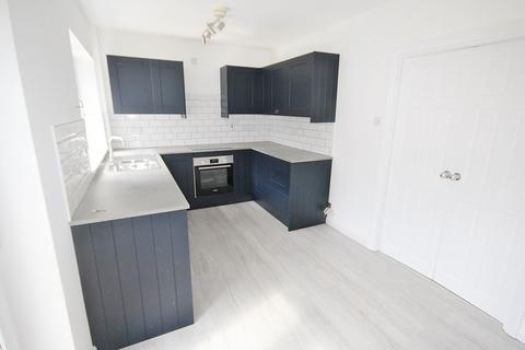 3 bedroom semi-detached house to rent, Evesham Close, Stockton Heath, WA4
