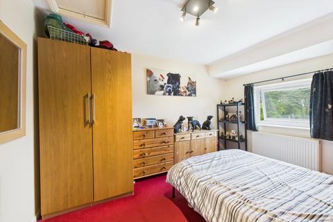 9 Eden Close, Northampton, NN3 6NS