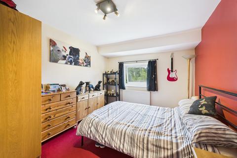 9 Eden Close, Northampton, NN3 6NS
