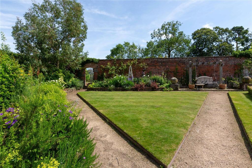 Bulkeley, Cheshire, SY14 8 bed equestrian property for sale - £3,450,000