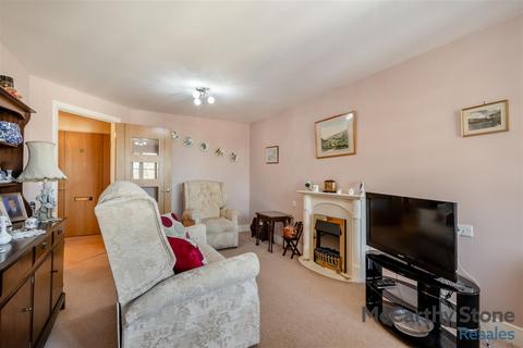 1 bedroom apartment for sale, Edwards Court, Queens Road, Attleborough