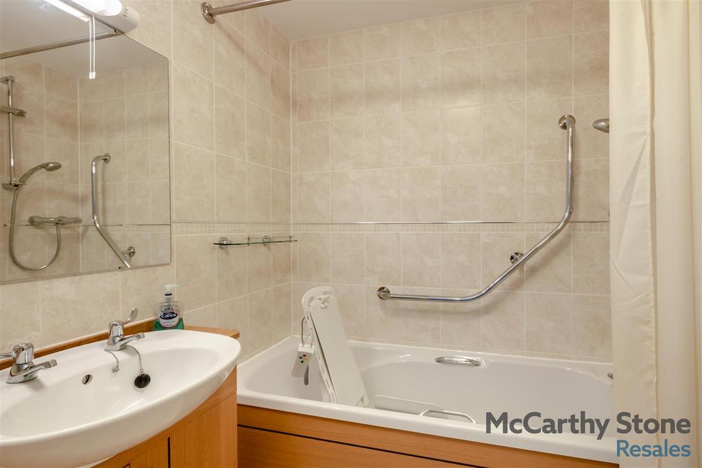 8642343-interior08.jpg
