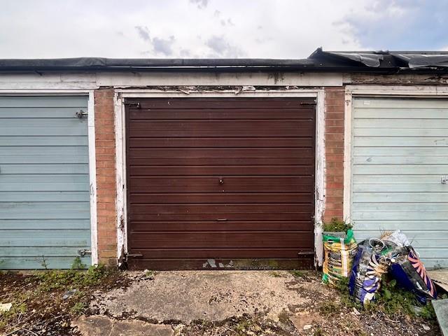Garage.jpg