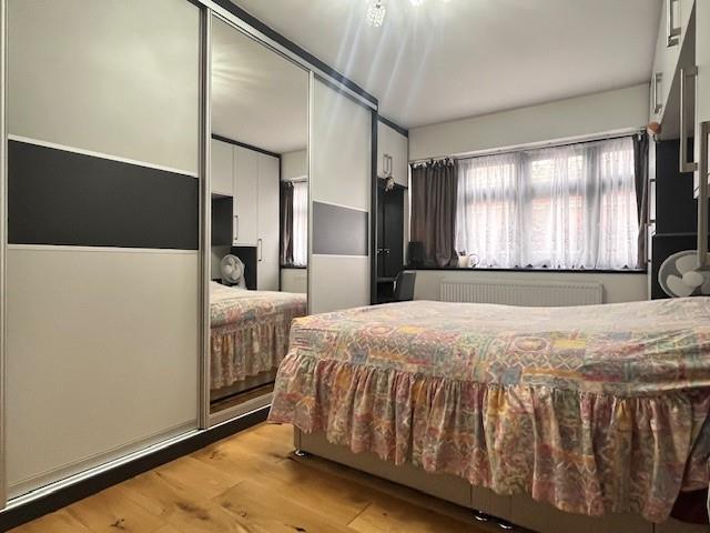 Bedroom1.1.jpg