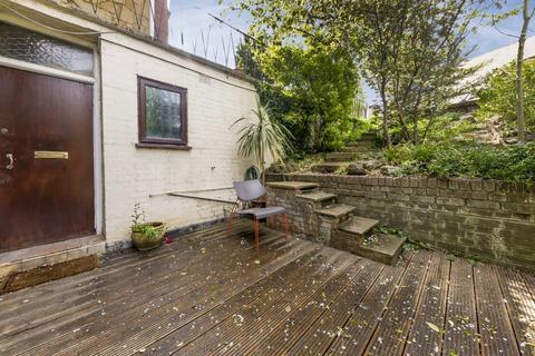 1 bedroom flat to rent, Hermitage Lane, London NW2