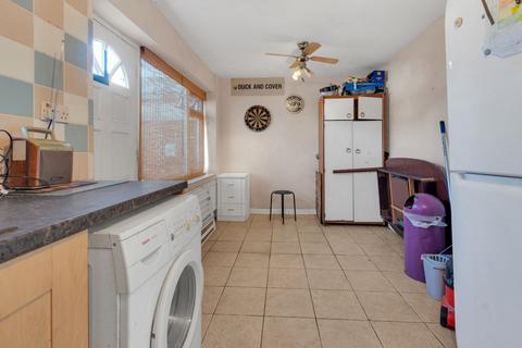 3 bedroom semi-detached house for sale, Cantley Manor Avenue, Doncaster DN4
