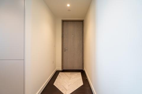 Studio for sale, Bondway, London SW8