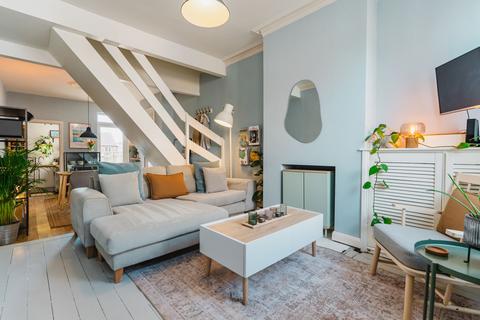 213 Avenue Road Extension, Leicester, LE2 3ER