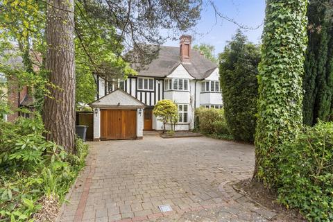 3 Leslie Road, Streetly, Sutton Coldfield, B74 3BS