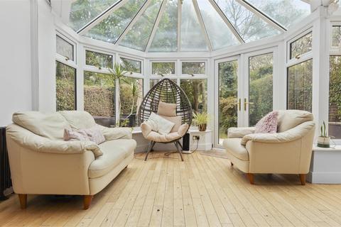 3 Leslie Road, Streetly, Sutton Coldfield, B74 3BS