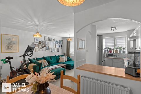 137 Howard Close, Waltham Abbey, EN9 1XD
