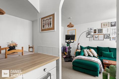 137 Howard Close, Waltham Abbey, EN9 1XD