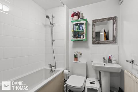 137 Howard Close, Waltham Abbey, EN9 1XD