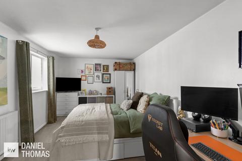 137 Howard Close, Waltham Abbey, EN9 1XD